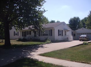 1330 27th St, Marion, IA 52302
