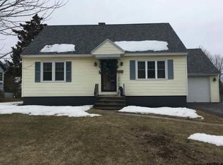 18 Chopin Pkwy, Amsterdam, NY 12010