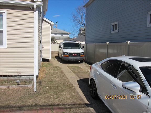 4th image of 109-83 142nd St