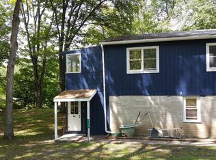 1127 Mt Tom Rd, East Stroudsburg, PA 18301