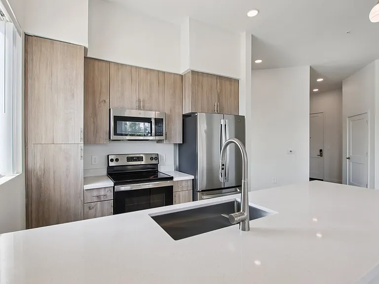 DC Heights Apartments — Photo 76