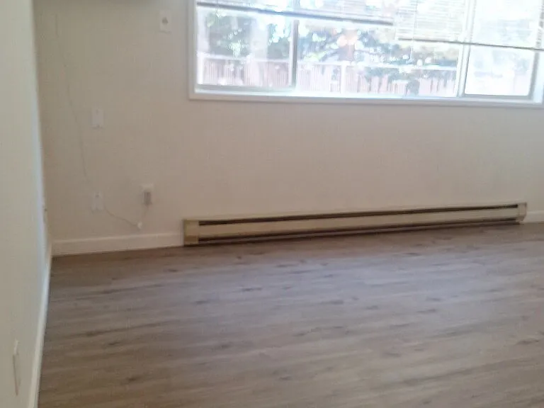 1000 NE 3rd St #1 — Photo 9