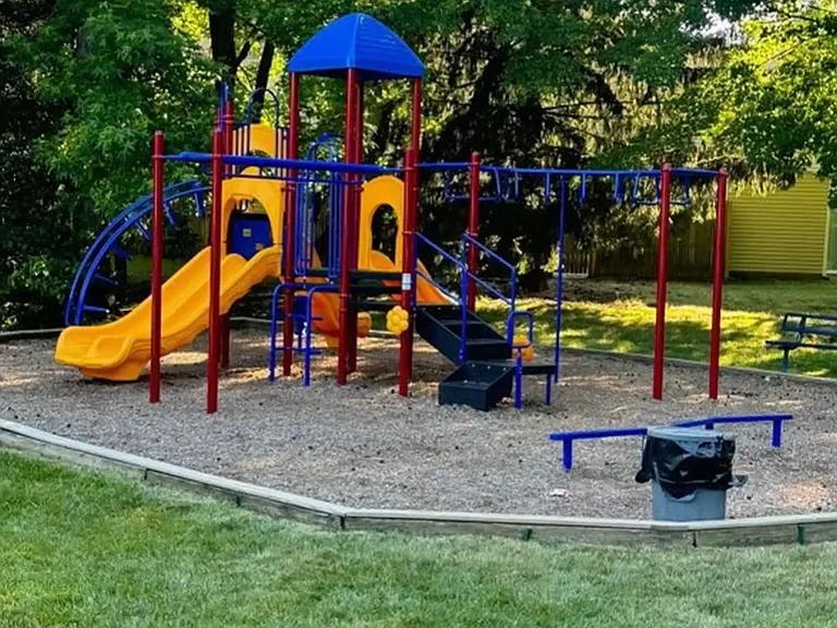 61 Deerberry Ln — Photo 3