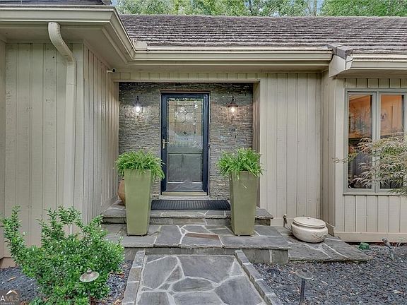 5th image of 4085 Roxburgh Dr
