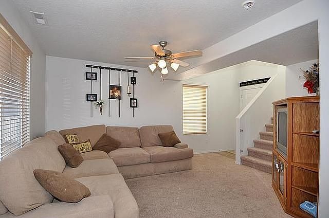 2nd image of 217 Heidleberg Pl