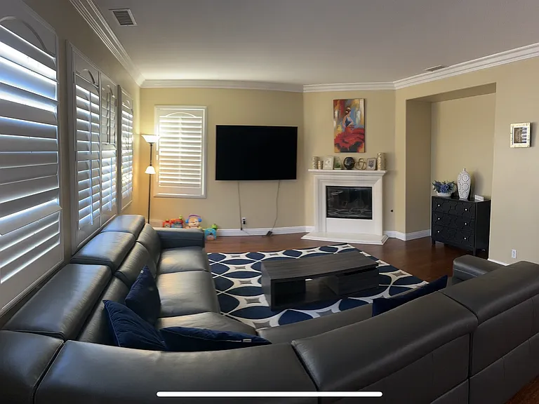 3279 Huntfield St — Photo 47