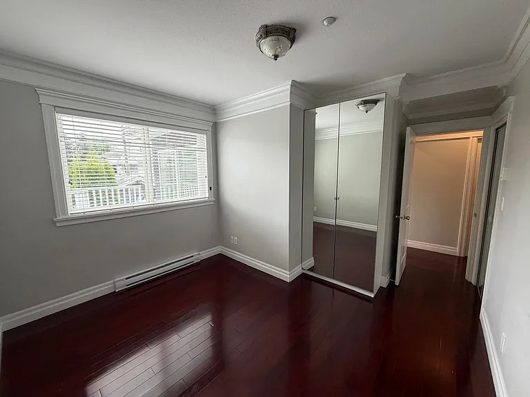 4585 Commercial St — Photo 7