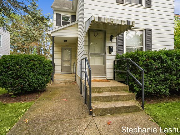 4th image of 1425 Quarry Ave NW