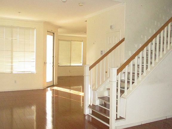 3rd image of 154 Pismo Dr
