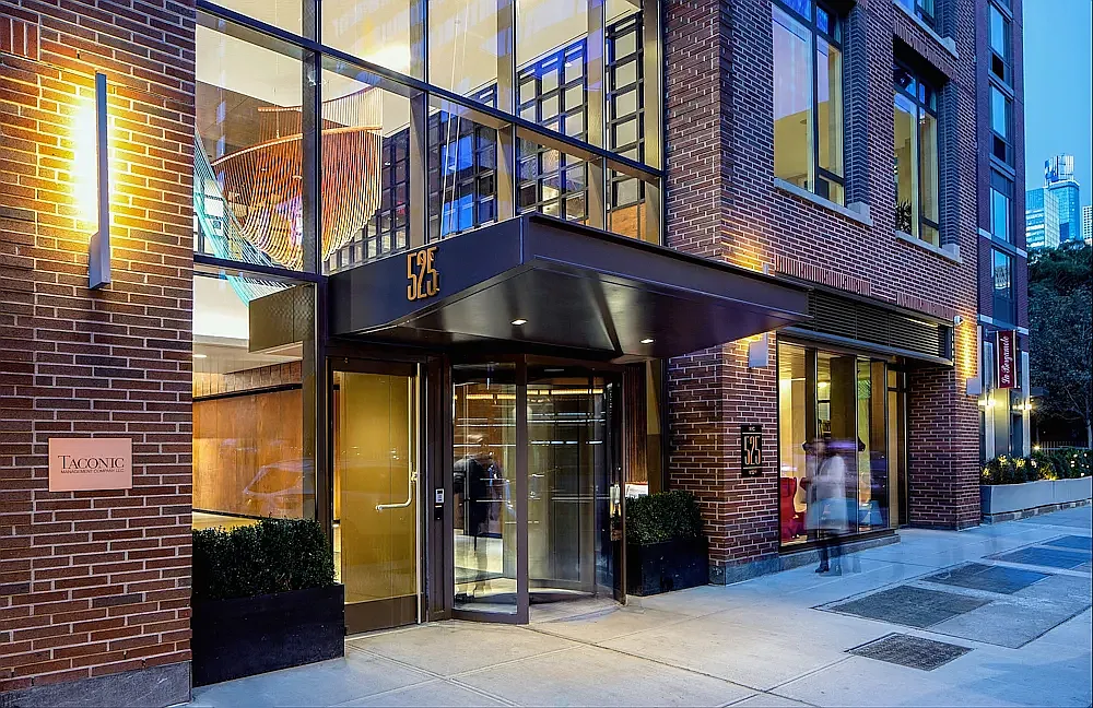 525 West 52nd Street — Photo 1