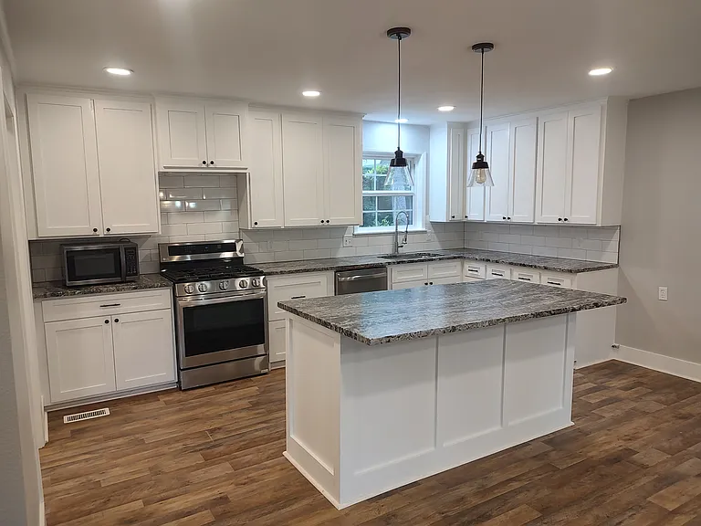 8109 Chicot Acres — Photo 6