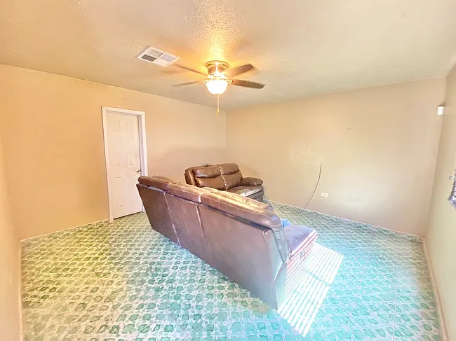 2 bed, 1.5 bath, 960 sqft, $1,100 — Photo 3