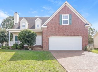 1405 Augustine Ct, Thompsons Station, TN 37179