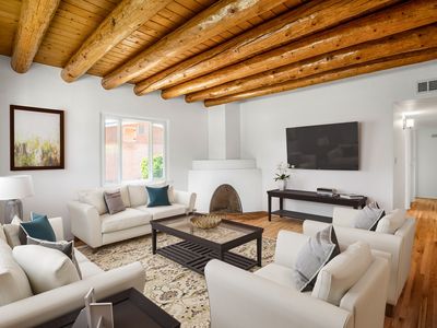 212 Sombrio Dr, Santa Fe, NM, 87501