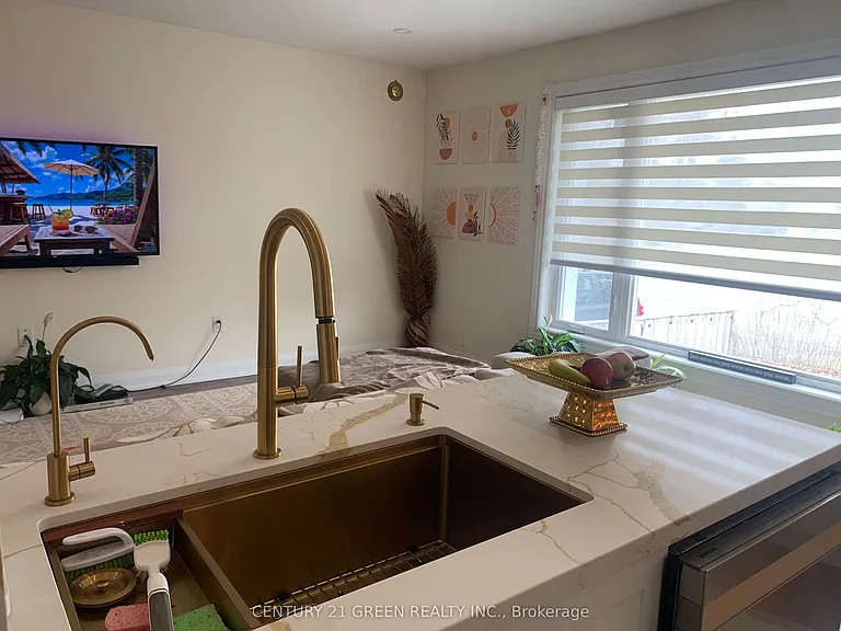28 Parkway Ave — Photo 8