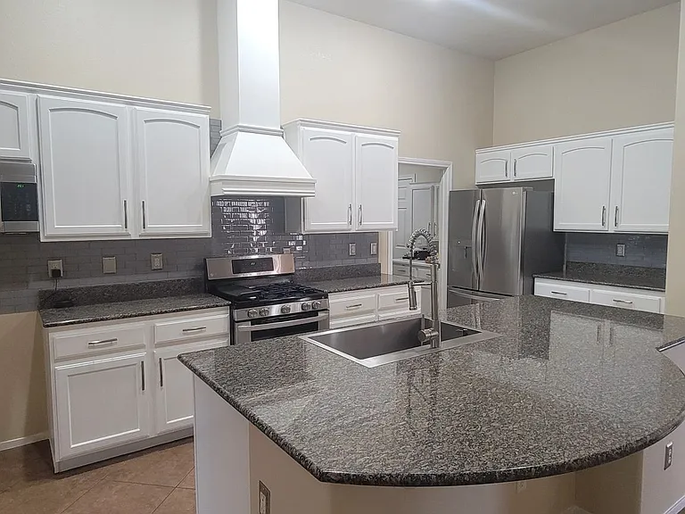3833 Bowers Hollow Ave — Photo 6