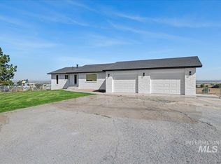 19408 Blackberry Ln, Caldwell, ID 83607
