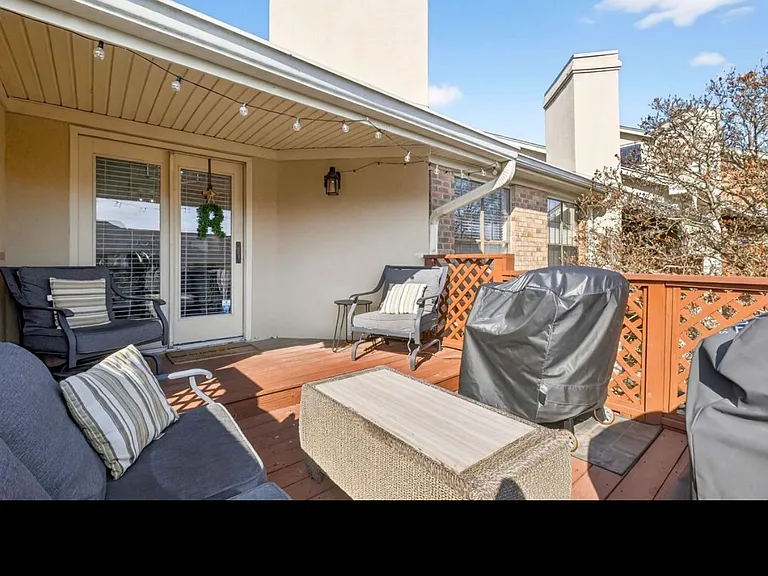 125 Villa View Ct — Photo 9