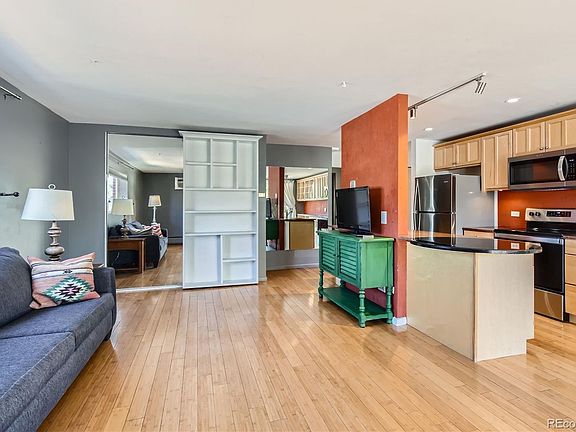 3rd image of 937 N Clarkson Street #406