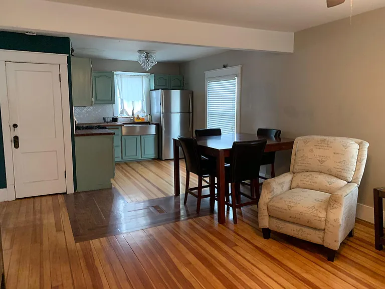 2608 Leclaire St #UPSTAIRS — Photo 25