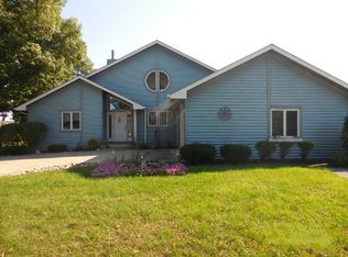 1724 Colonial Dr, Rochester, IN 46975