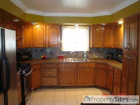 2nd image of 75 Linden Ln