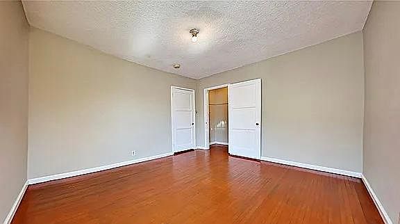 5th image of 1064 W 110th St
