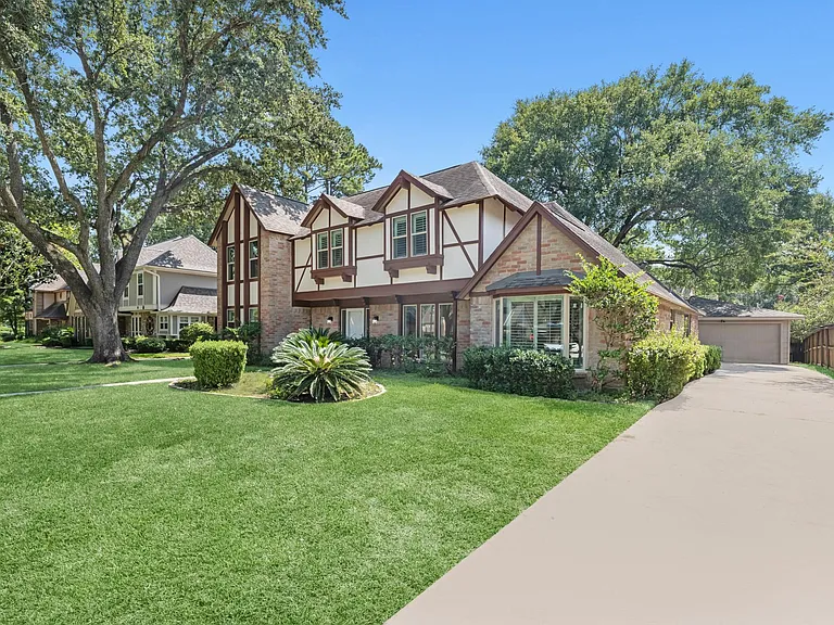 8011 Liberty Elm Ct — Photo 37