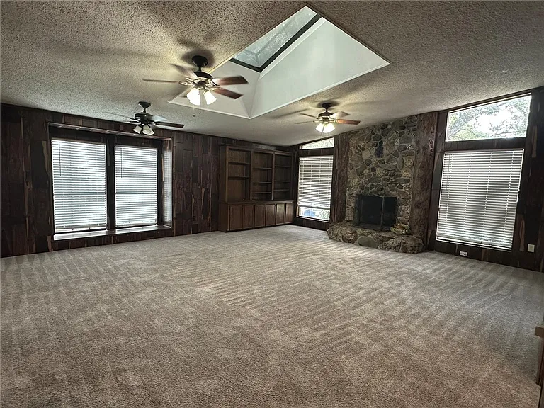 3141 Vicksburg St — Photo 3
