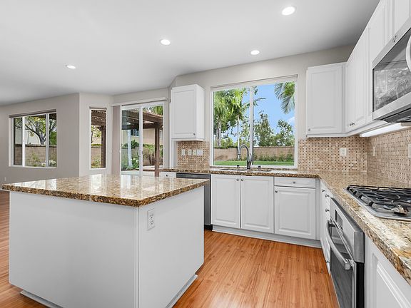 Island kitchen.