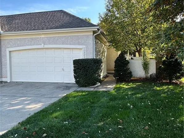 10322 Garnett St, Overland Park, KS 66214