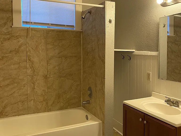 531 Cedar St — Photo 6