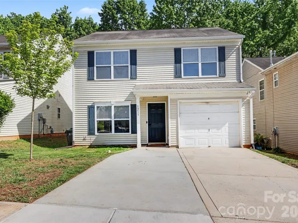 1213 Allegiance Dr, Charlotte, NC 28217