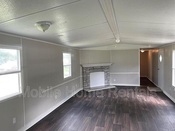 2nd image of 3278 Idlewild Dr