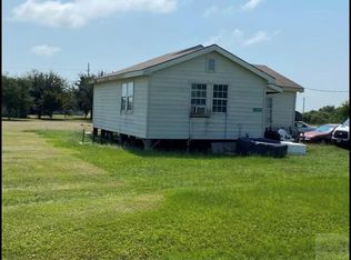 1402 Nelson Ave, Pt Bolivar, TX 77650