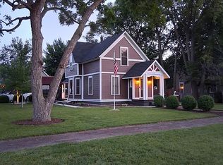 140 E 7th St, Hastings, NE 68901