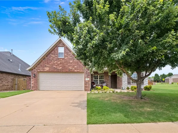 6502 S 49th St, Rogers, AR 72758