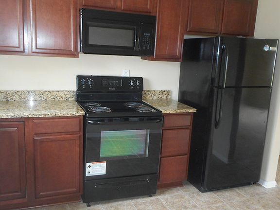 5th image of 317 Cloverfield Ln