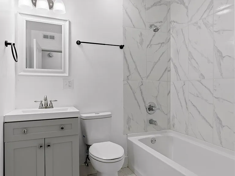 200 S Aster Ave #3 — Photo 5