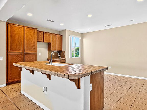 5th image of 42217 Whisper Rock St
