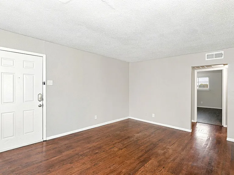 5317 Junius St — Photo 11