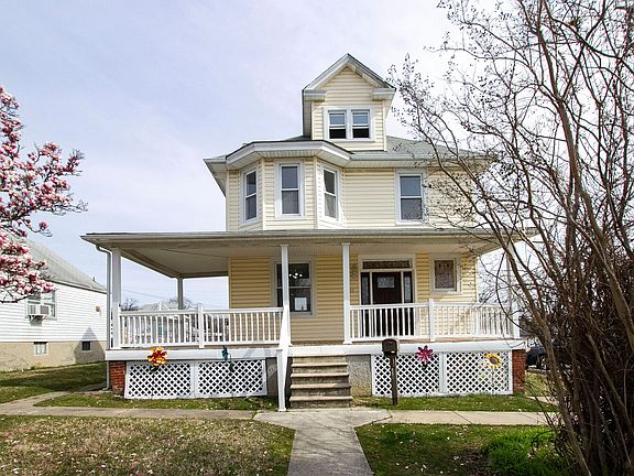 2nd image of 104 W Overlea Ave