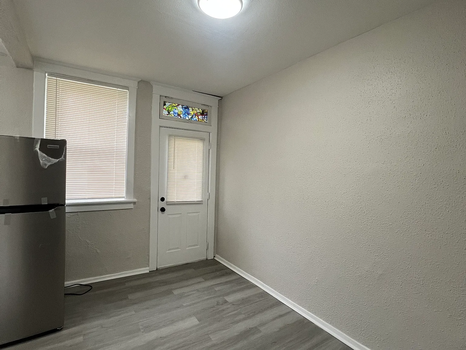 1 bed, 697 sqft, $800 — Photo 2