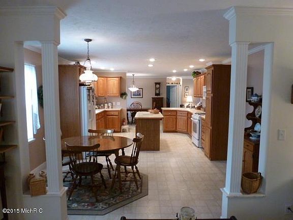3rd image of 141 Palmetto