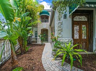 2440 S Osprey Ave, Sarasota, FL 34239