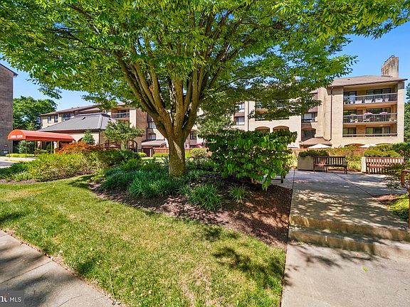 2nd image of 11400 Strand Dr APT 14