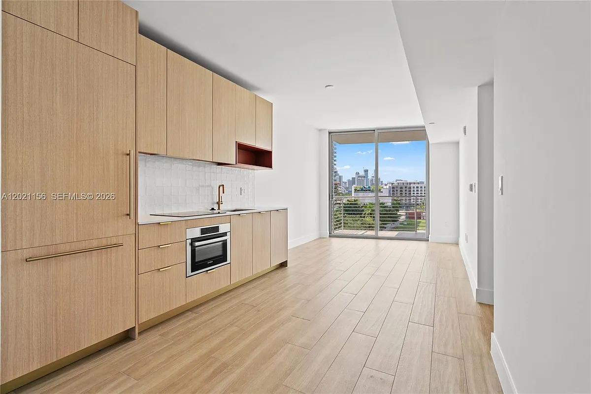 Building Photo - 90 NE 32nd St #627