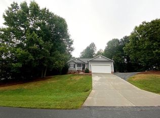 191 Dogwood Acres Ln, Madison, NC 27025