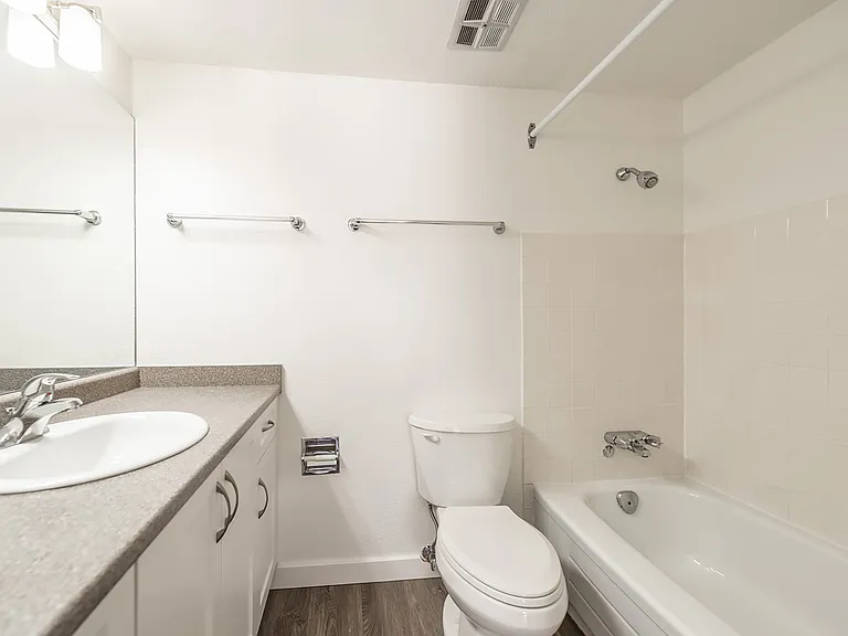 1144 Rockland Ave — Photo 20