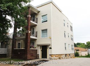 3241 Gillham Rd, Kansas City, MO 64109